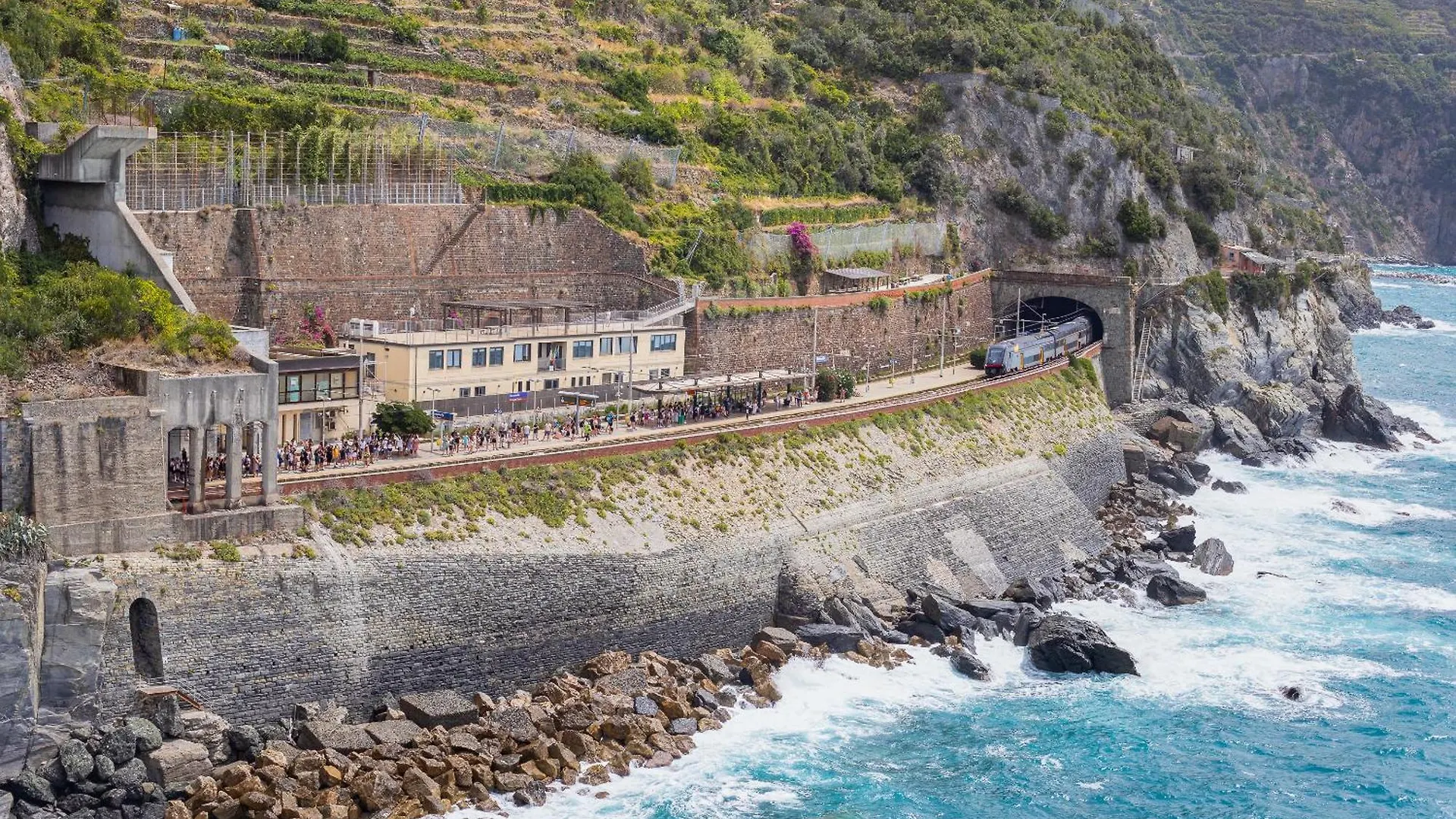 Eldorado,Romantic Seafront Getaway Manarola