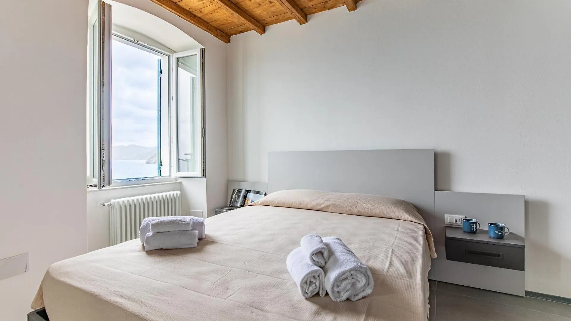 Eldorado,Romantic Seafront Getaway Manarola 0*,  Italy